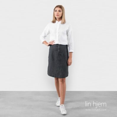 Svart skjørt av 100% lin, minis.