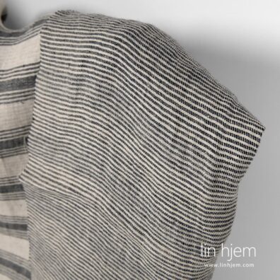 Vasket 100% linstoff i striper.