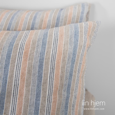 HAWAI lin-bomull sengesett vevd av melkehvit (gulhvit), mørkeblå, denimblå, lysebrunt og beige garn