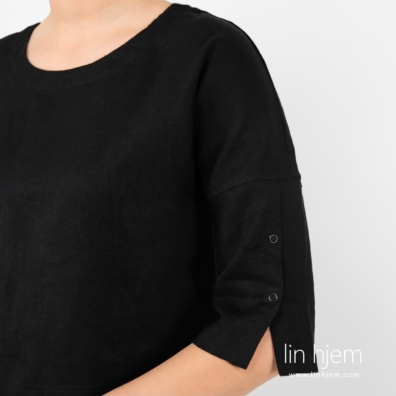 DAPHNE svart linbluse med 3/4 ermer med trykk