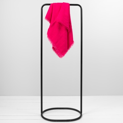 LOLITA fuchsia-farget lin skjerf laget av mykt, fint, vasket stoff