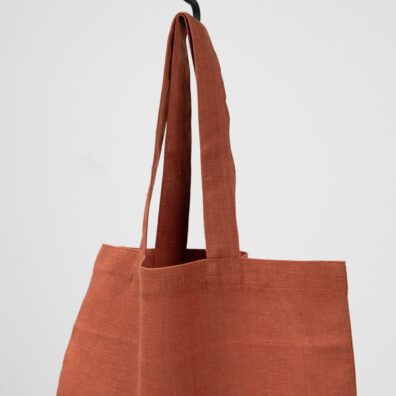 Lin veske mørk oransje med brun tone (farge som ligner rustbrun)
