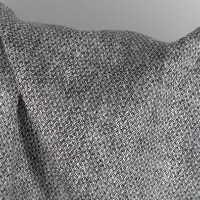 Linstoff i svart-hvitt diamantmønster 150cm bredt