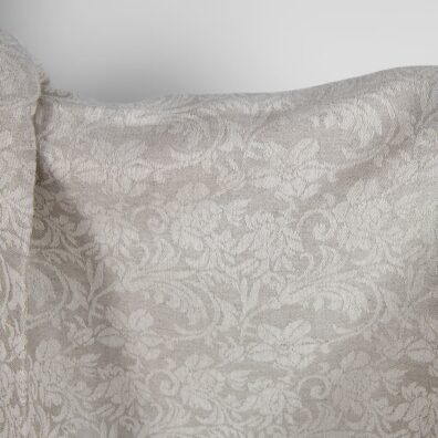 Lysegrått jacquard lin-bomull stoff i blomstermønster til klær, hjemmetekstiler