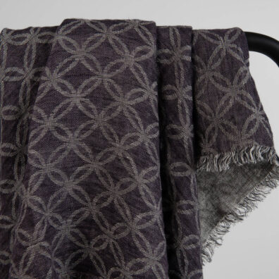 Lilla linskjerf i geometrisk mønster, dobbeltlags jacquard